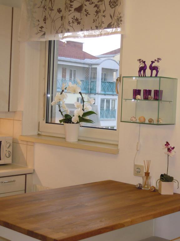 Orchidee Apartamento Wiener Neudorf Exterior foto